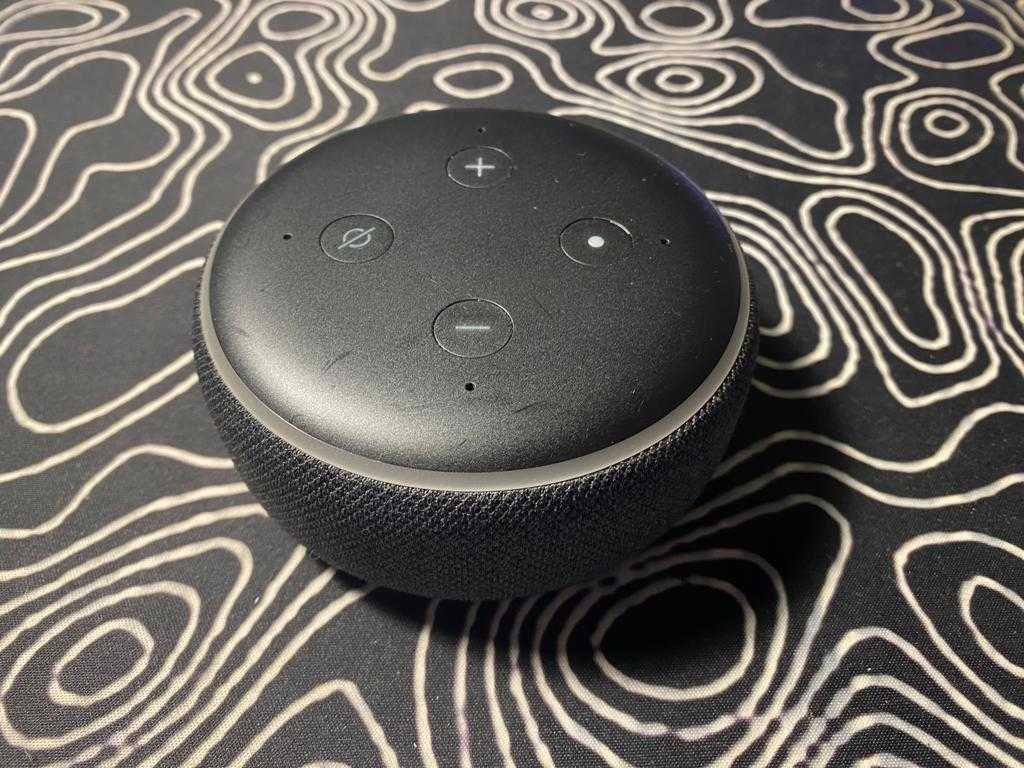 Vand boxa Amazon Echo Dot 3, Alexa, Negru + Kit Sengled Home