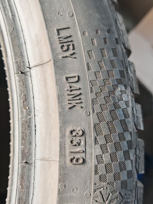 Anvelope iarnă 275 35 20