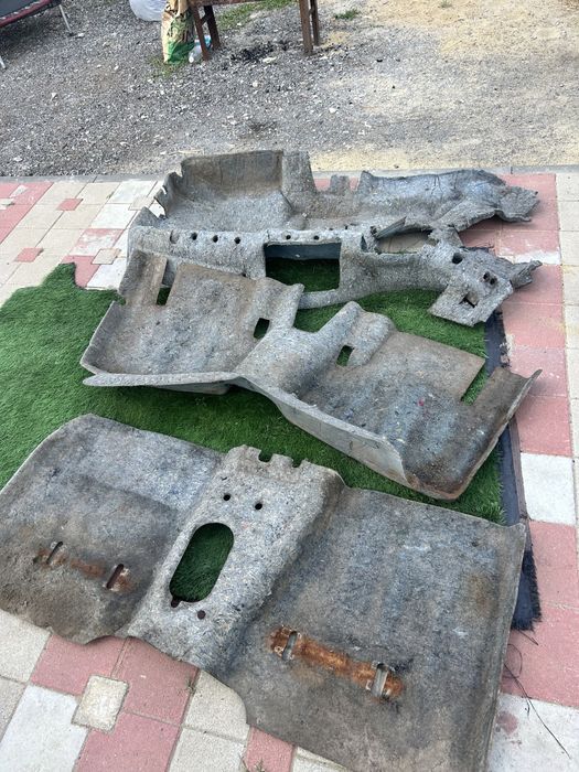 Приора пол цена за одну 3000