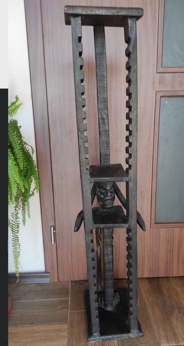 Дървена стойка за CD дискове