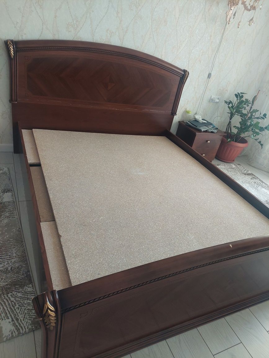 Кровать б/у 160×200