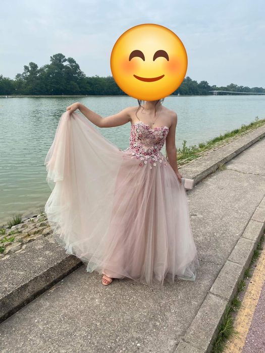 Бална рокля с цветя