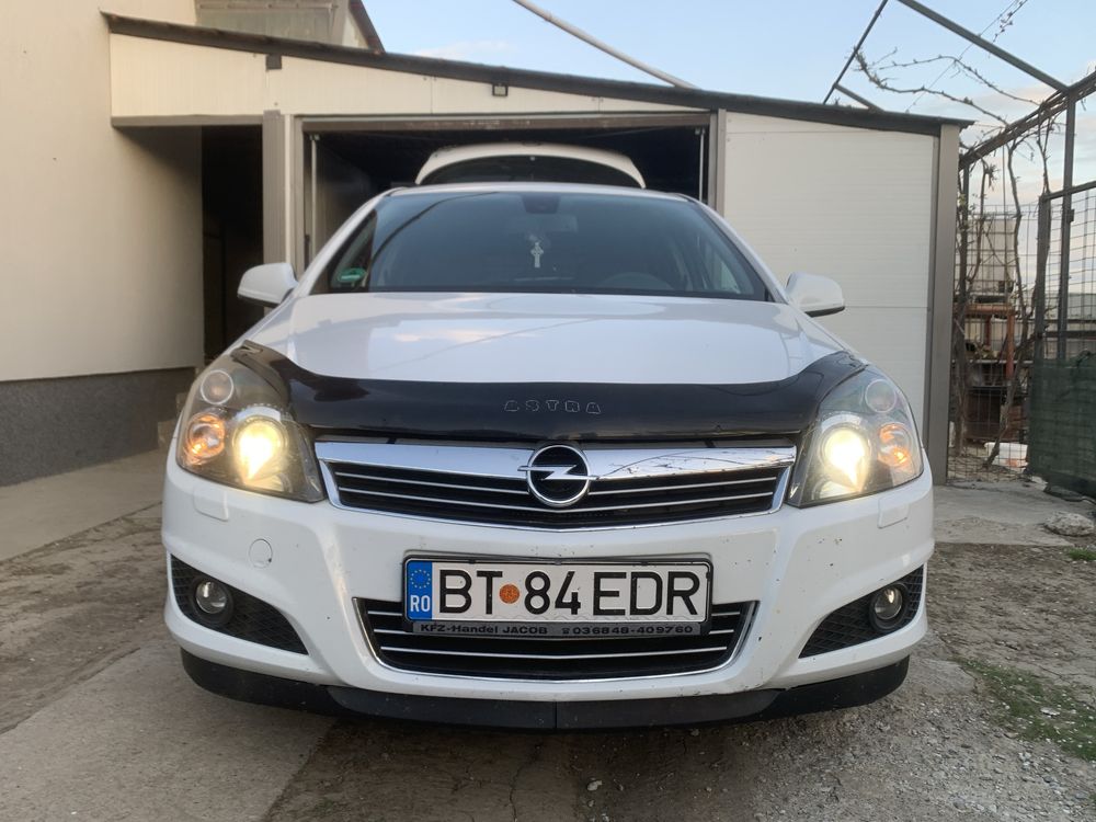 Opel Astra H Cosmos