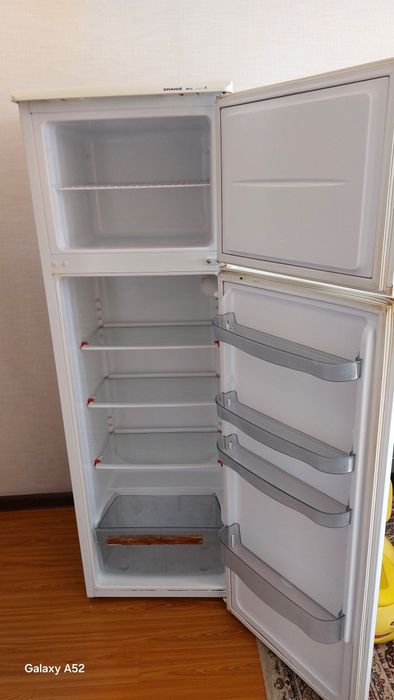 Продам холодильник