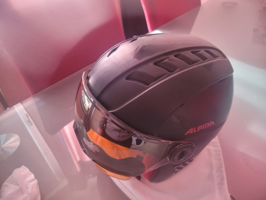 Alpina каска за ски