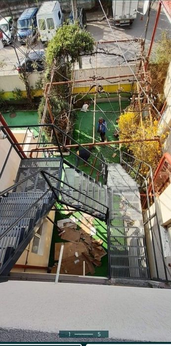 Vând scarii metalice zincate exterioare și pentru incendii , platforme