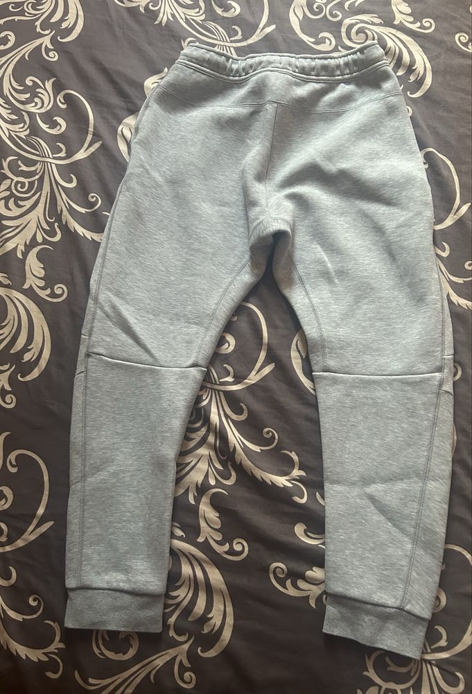 Спортно долнище Nike Sportswear Tech Fleece Junior - Сив