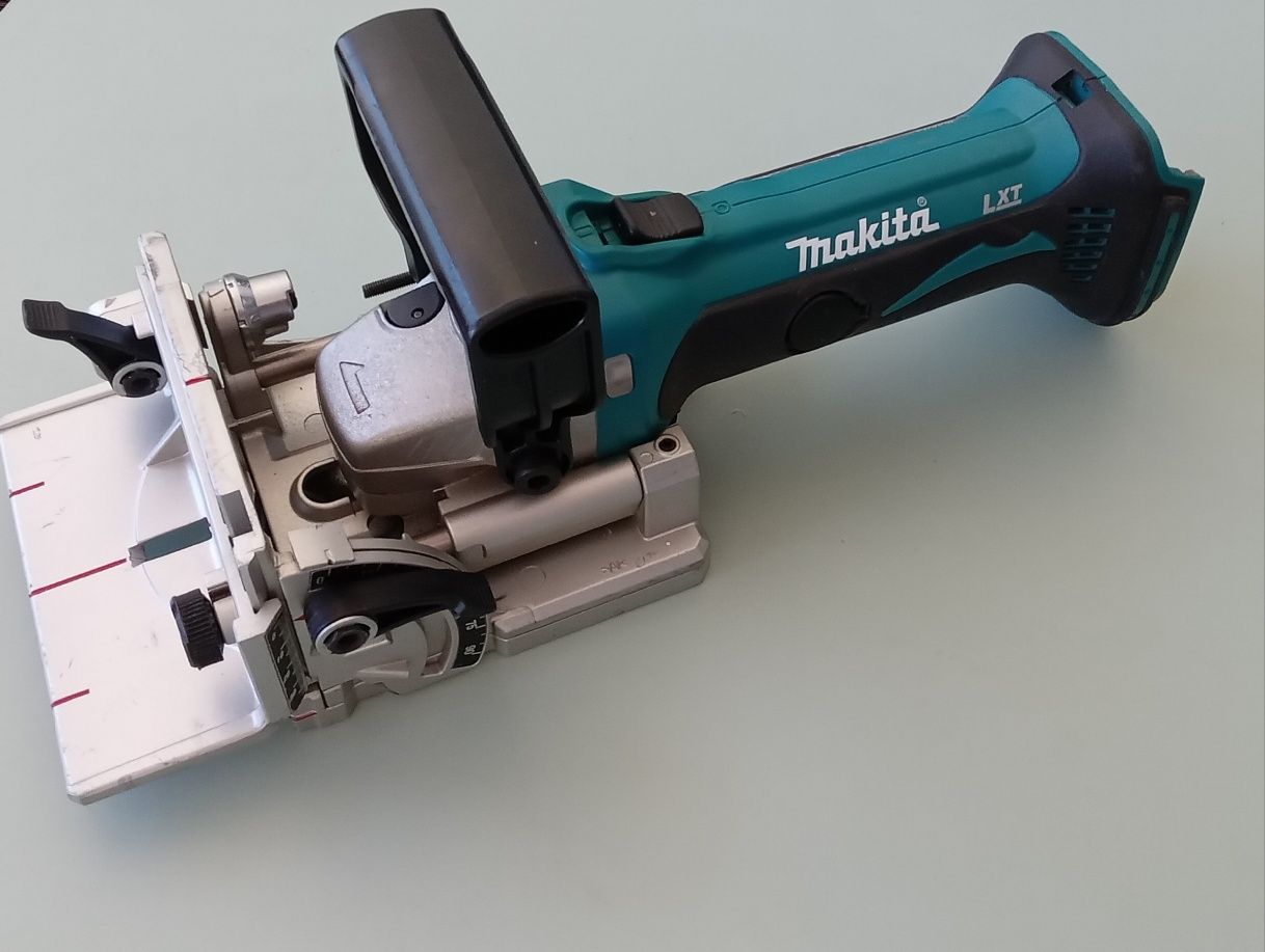 Makita DPJ 180,оберфреза  Акумулаторна нут фреза, бисквит машина