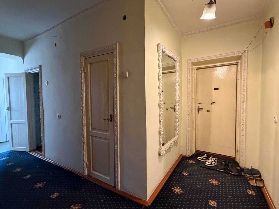 4/2/4
ЦУМ, Ц-7, ул. Чимкентская
Площадь: 98 м²