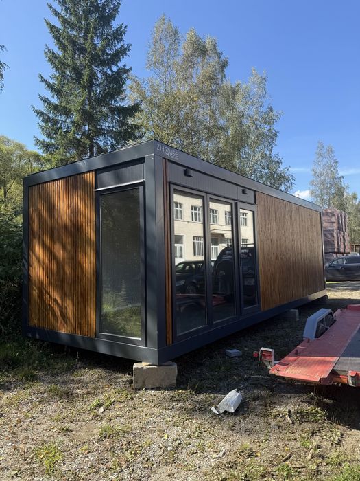 Container spatiu comercial