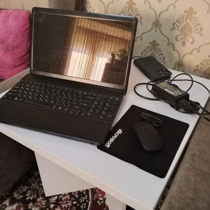 Ноутбук SONY bravia