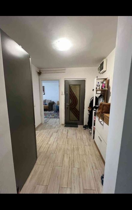 Vând apartament 2 camere decomandat in Brazda
