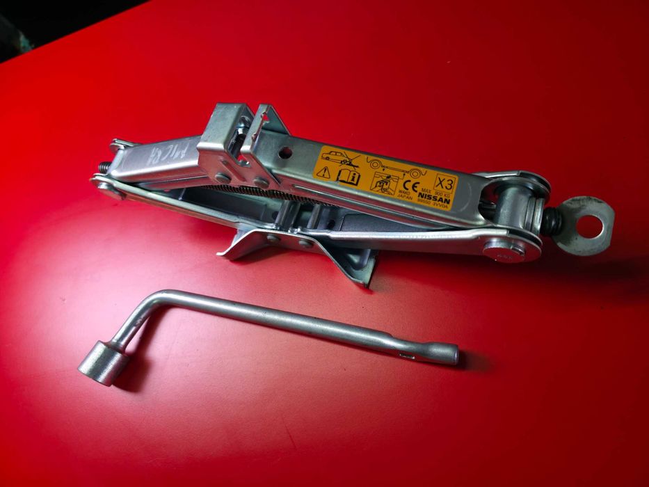 Cric AUTO OE Nissan Micra Nissan Note Renault ZOE Dacia Spring
