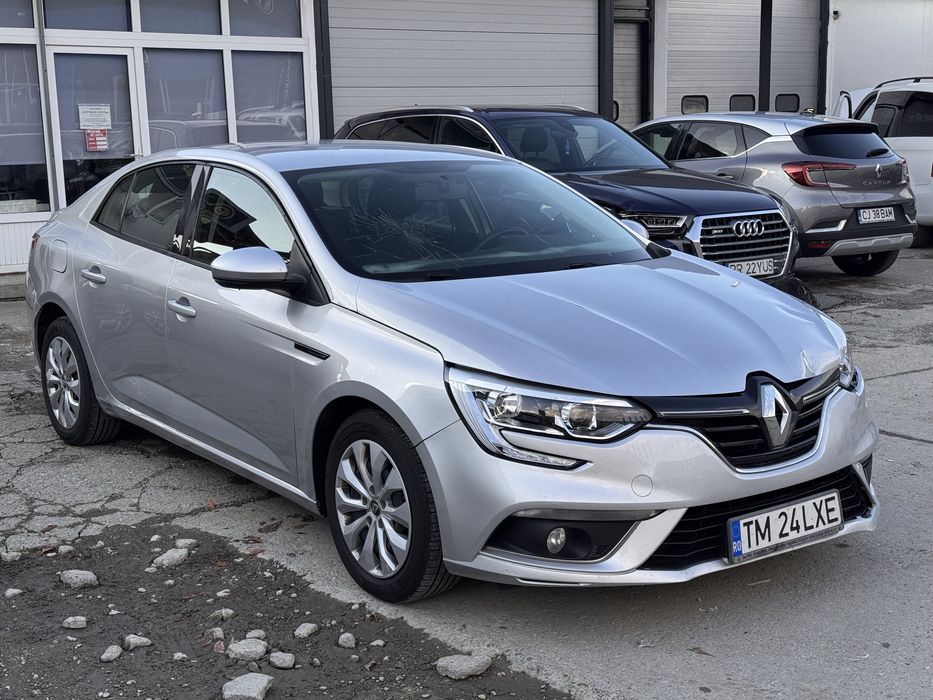 Renault Megane 1.6 Benzina 2018 usor avariat