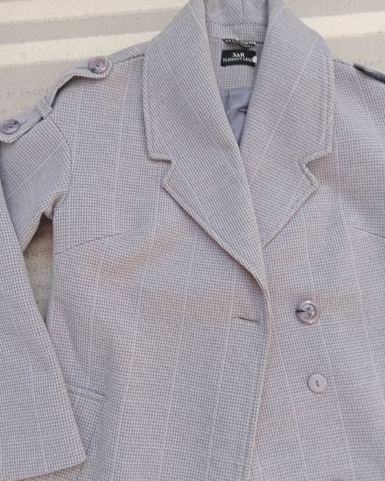 Продаю качественное пальто, размер 42, новое.