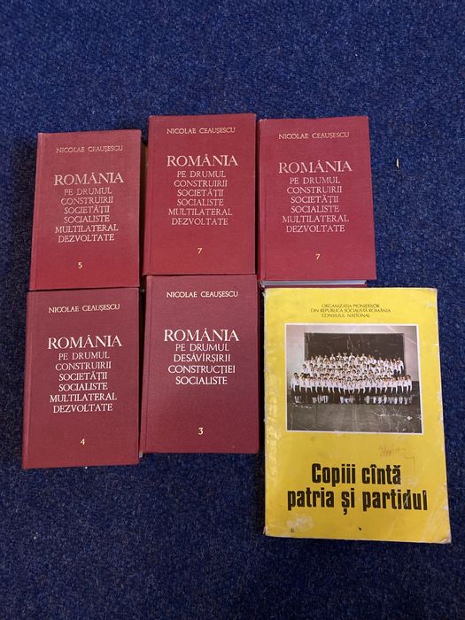 Comunism-Ceausescu-pionieri