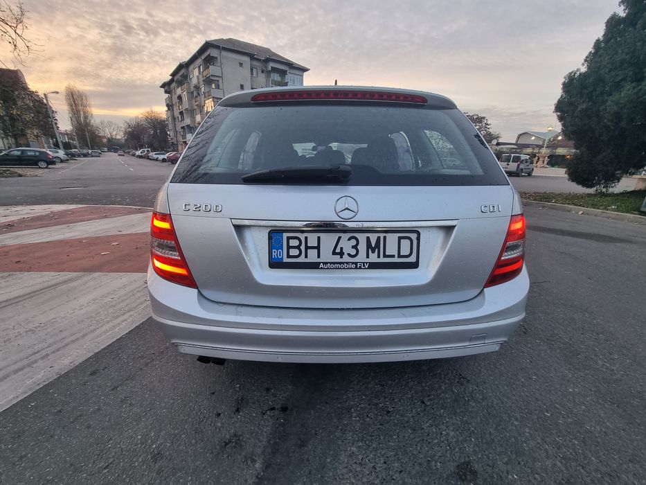 Mercedes-Benz c200