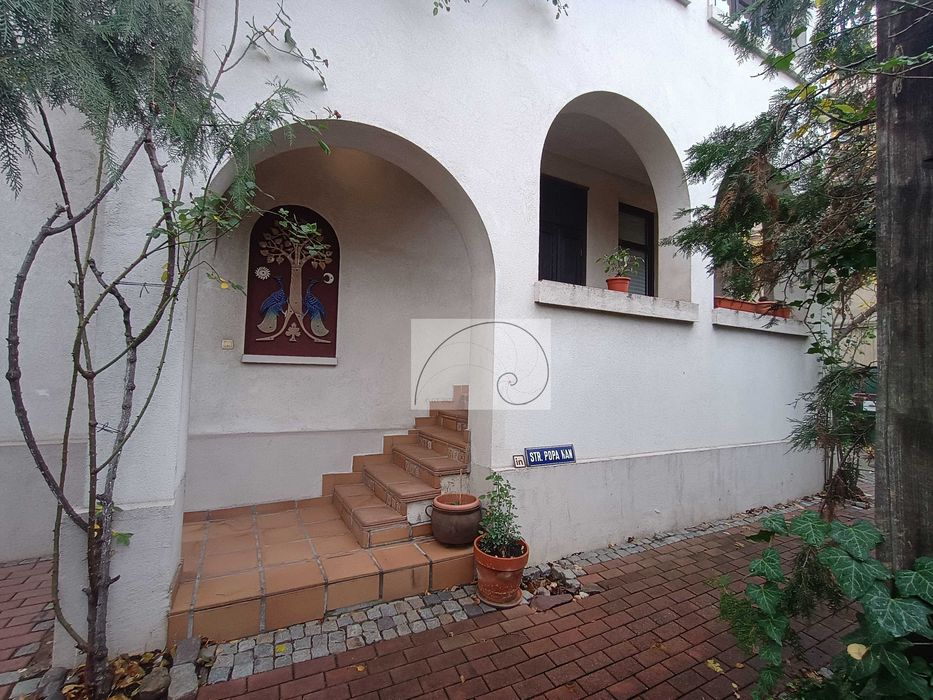 Duplex în vilă, central, Popa Nan, intrare independentă – Proprietar