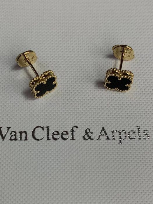 Серьги от Van Cleef