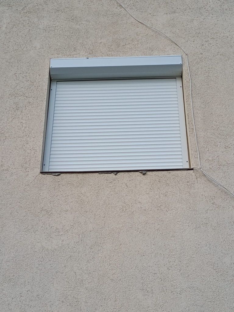 usi Rulou de  garaj si rulouri Constanta