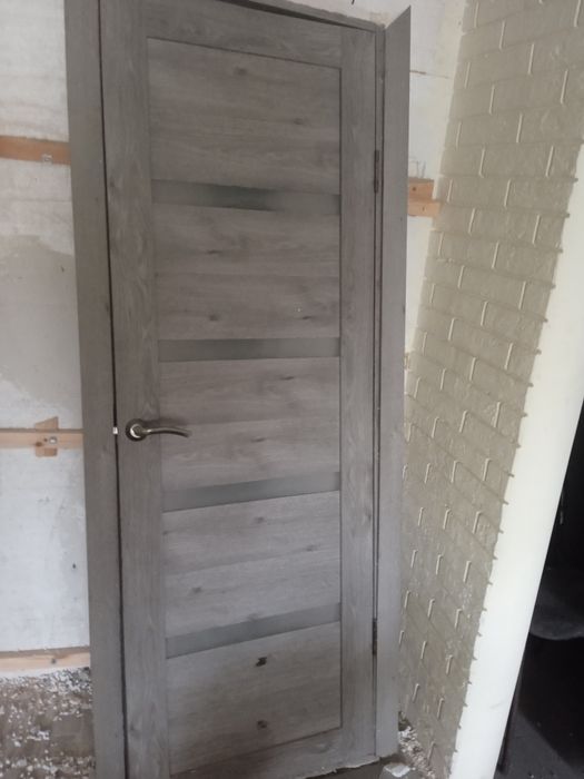 Продам две двери