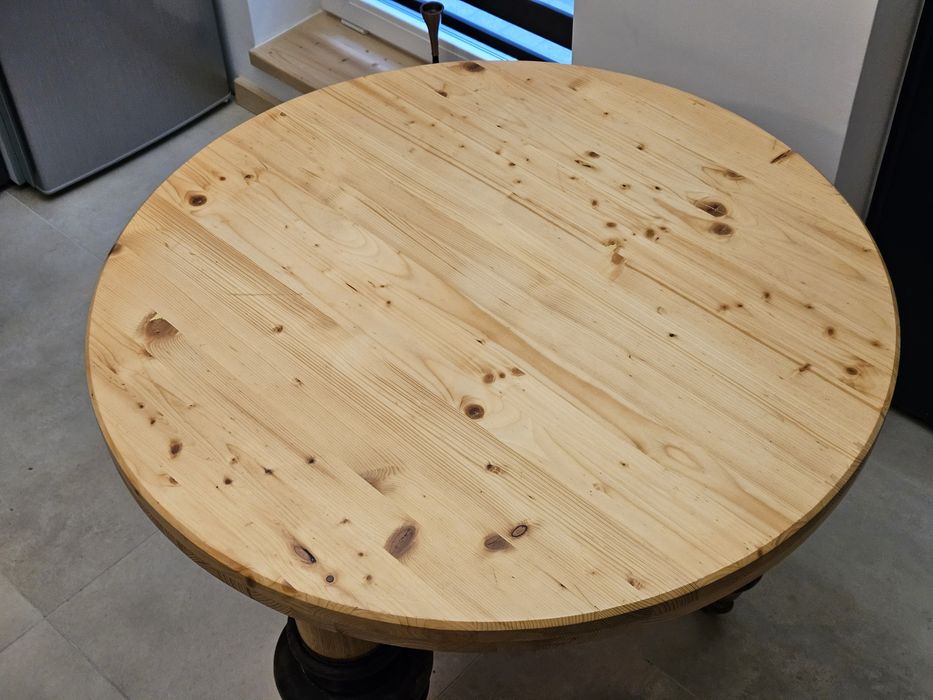 Vând masă rotundă lemn - picioare pian