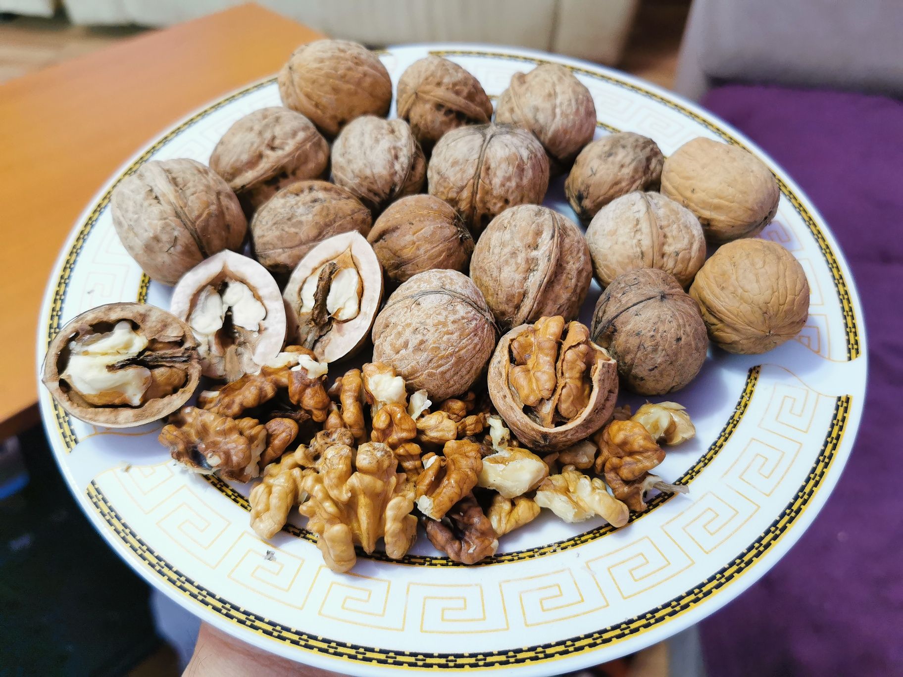 Nuci in coajă naturale