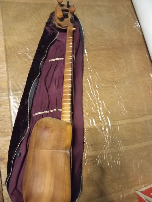 Rubob sotiladi kelishilgan narxda