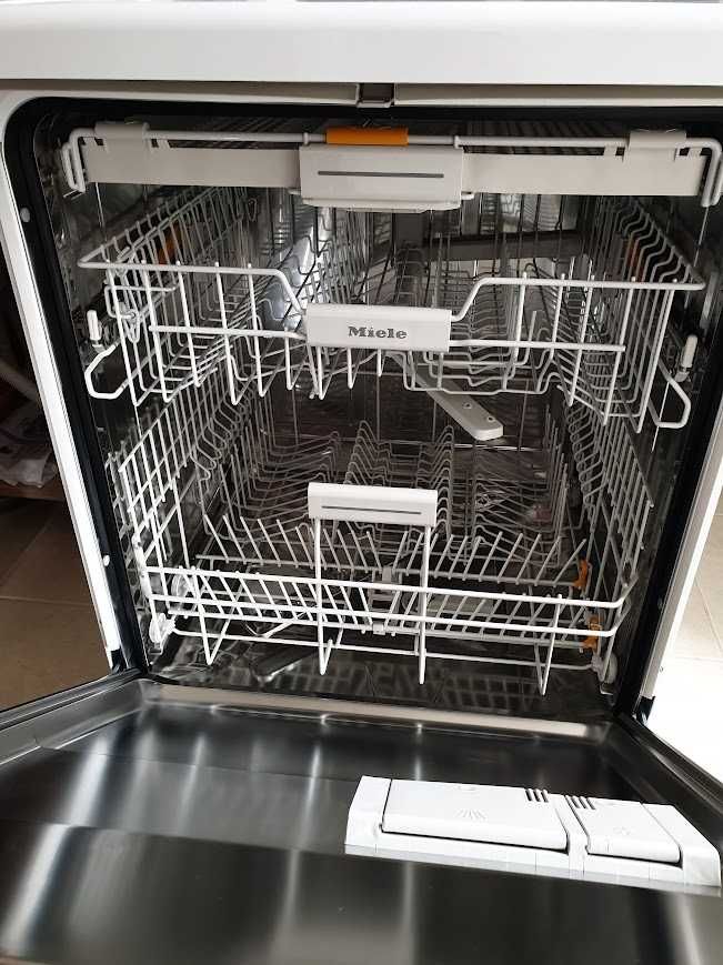 Auto Open - Съдомиялна Miele - 14 Комплекта - Свободностояща - 60см