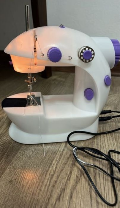 Продам швейную машинку