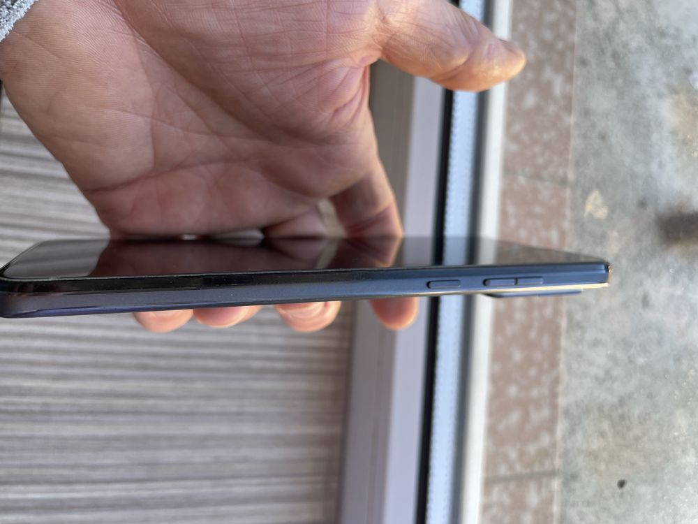 Edge 30 Neo -гаранция 06/2026 г.
