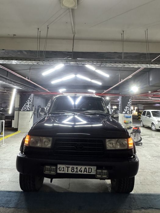 Toyota Land cruiser 80 propanda yuradi