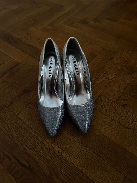 Обувки на ток, сребристи. 36