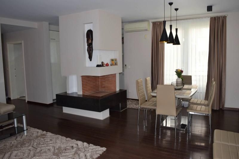 Дава се под наем Тристаен апартамент в София, Младост 2 - 110 кв.м за 900 € - Снимка #1