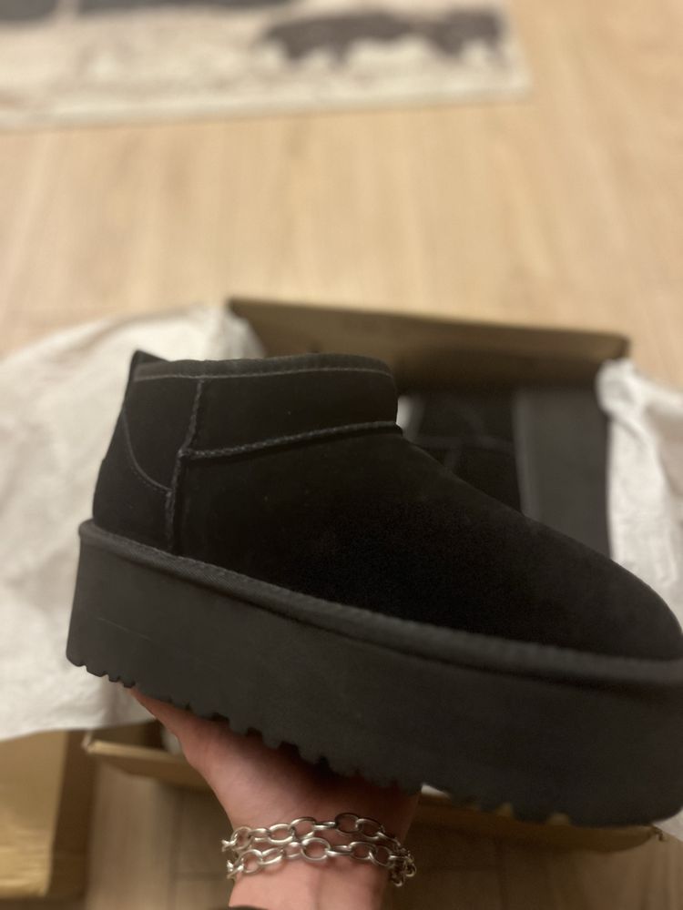 ugg platform black