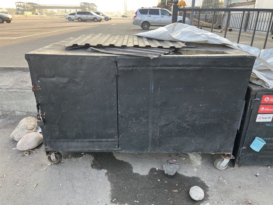 Продам сейф ящик железный