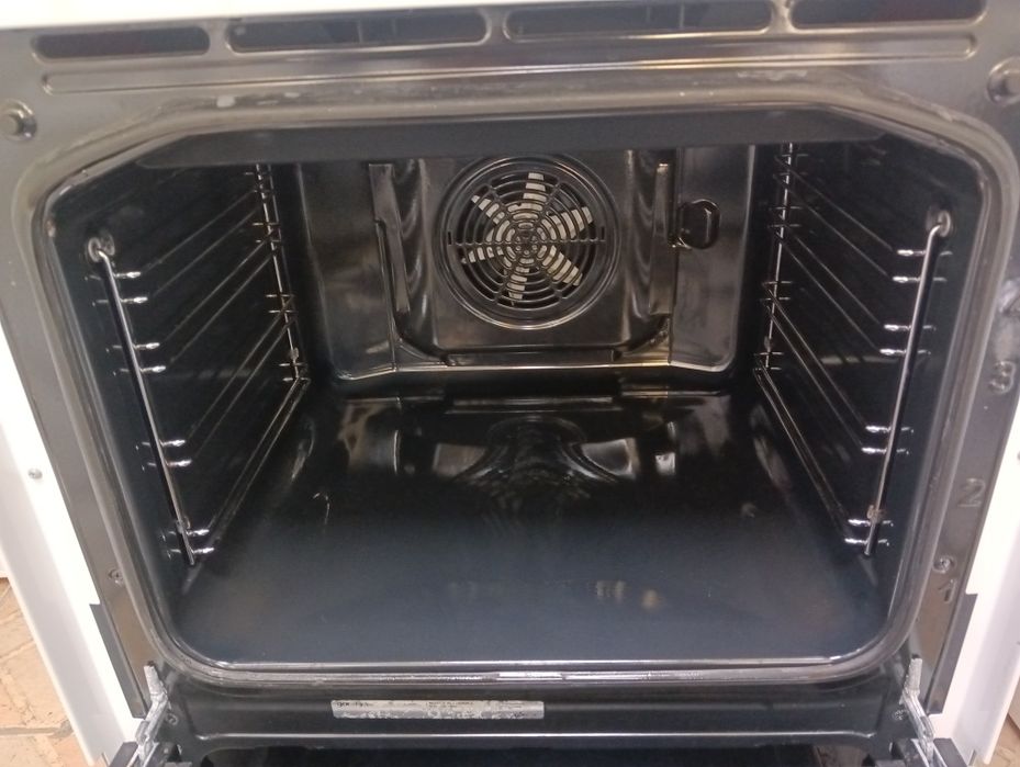 Свободно стояща печка с керамичен плот Gorenje 2 години гаранция!