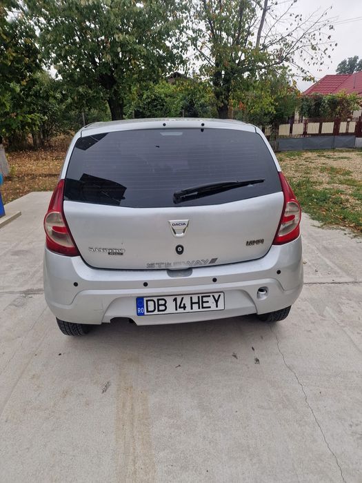 Vand Dacia Sandero 1.4 benzina / 6500 ron  pret Fix
