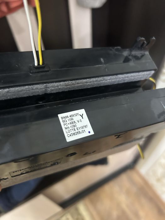 Продам колонки от самсунг Smart TV LED Display 43 Prem