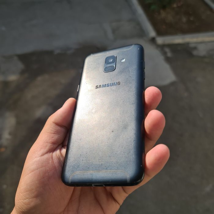 Samsung A6 sotiladi