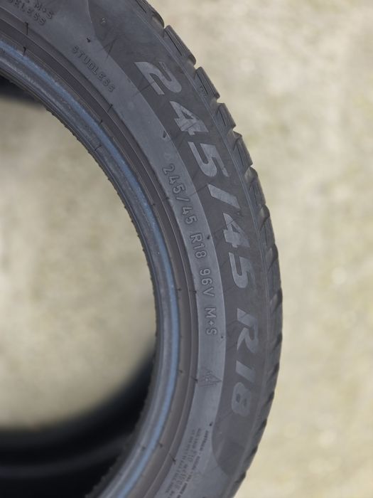Set Anvelope Iarna Pirelli Sottozero 3 / 245 45 18 / 275 40 18 /