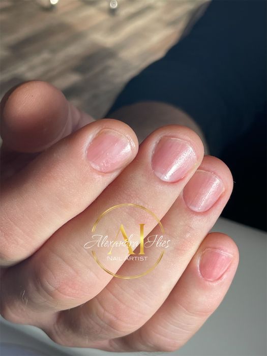 Unghii tehnice cu gel