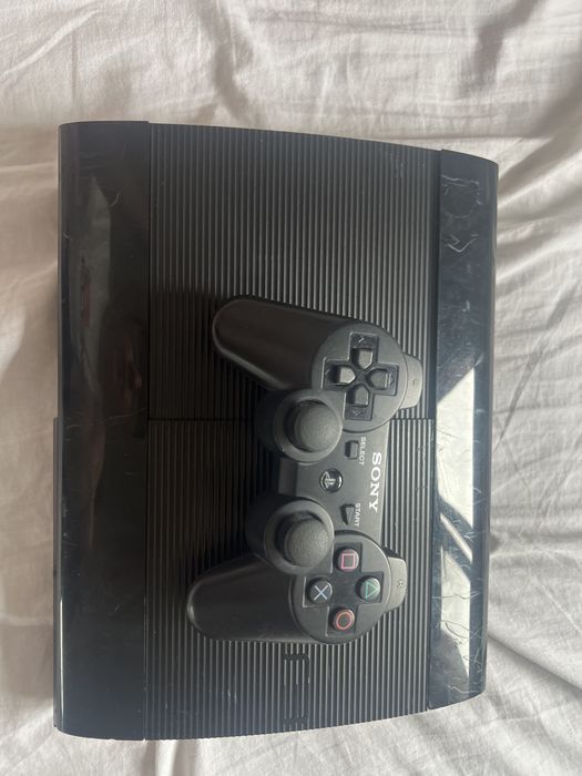 ps3 super slim,cu 2 jocuri