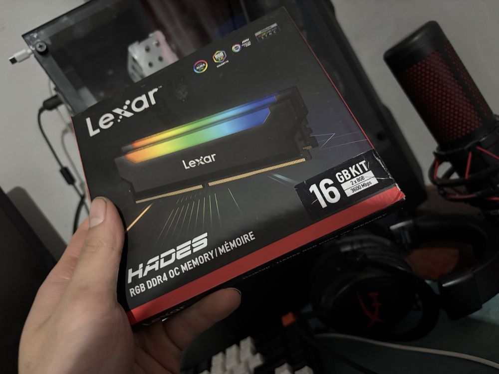 Оперативка rgb ddr4 16gb 3600Mbps