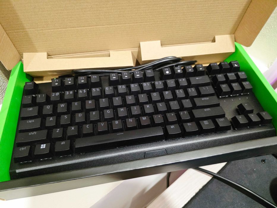 Razer BlackWidow V3 Tenkeyless - механична геймърска клавиатура
