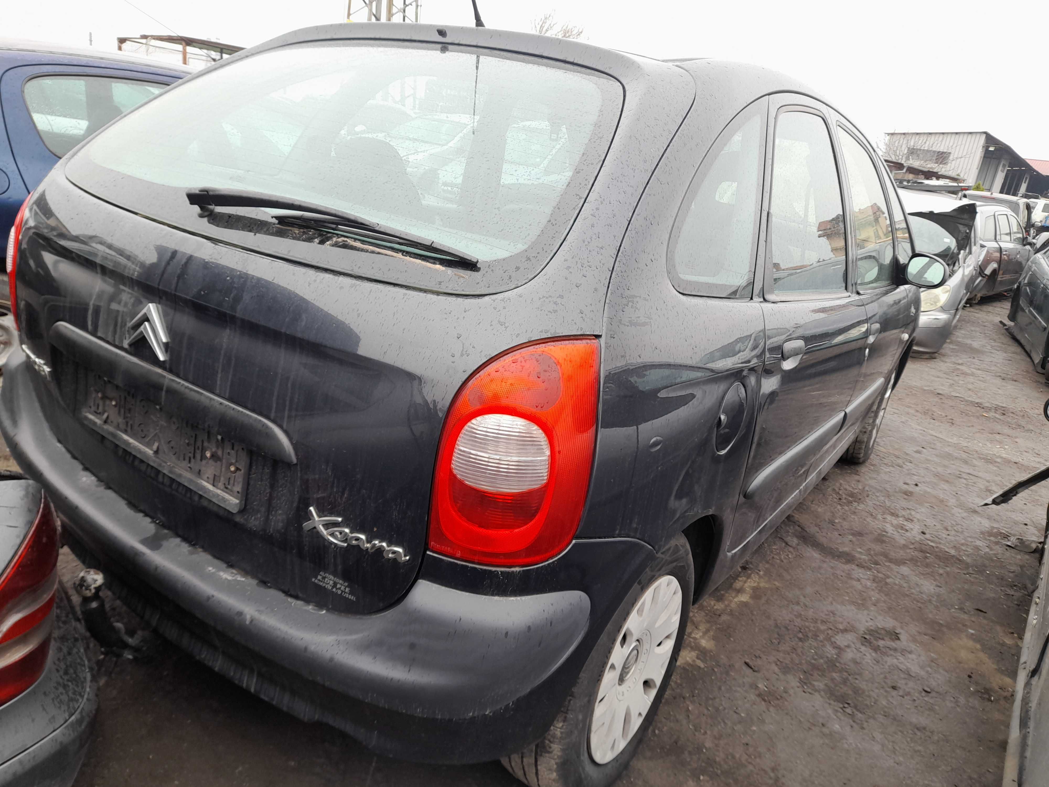 На части! Citroen Xsara Picasso 1.8i