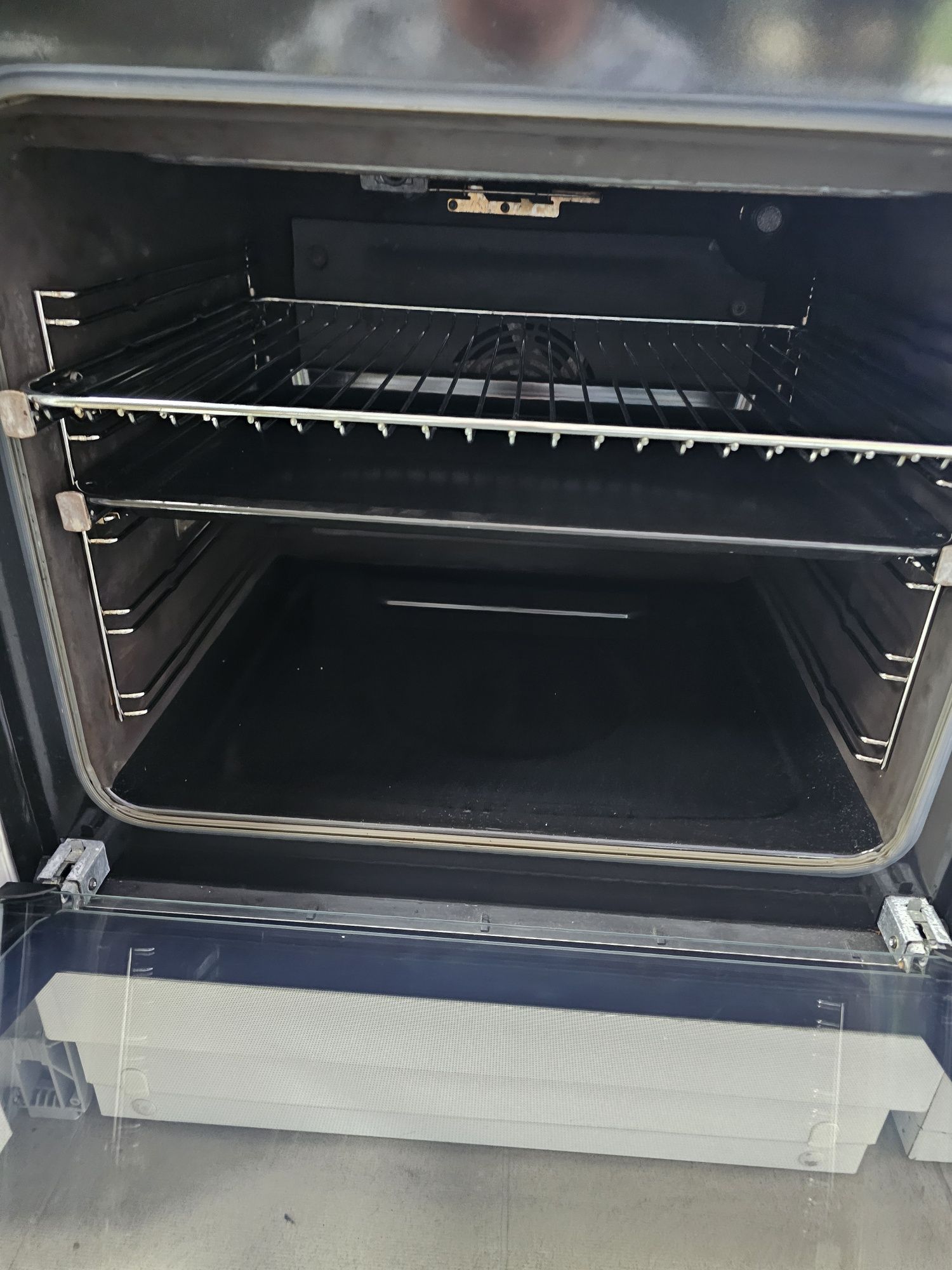 Печка с индукционни котлони Voss Electrolux ELI14340HV