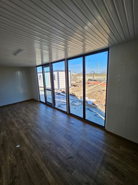 Containere modulare cu vitrina 2,4x6 m calitate premium de vanzare