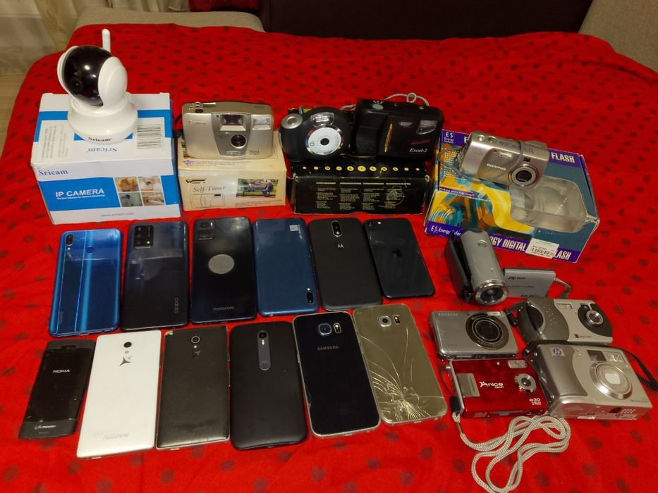 Telefoane pentru piese sau de reparat!