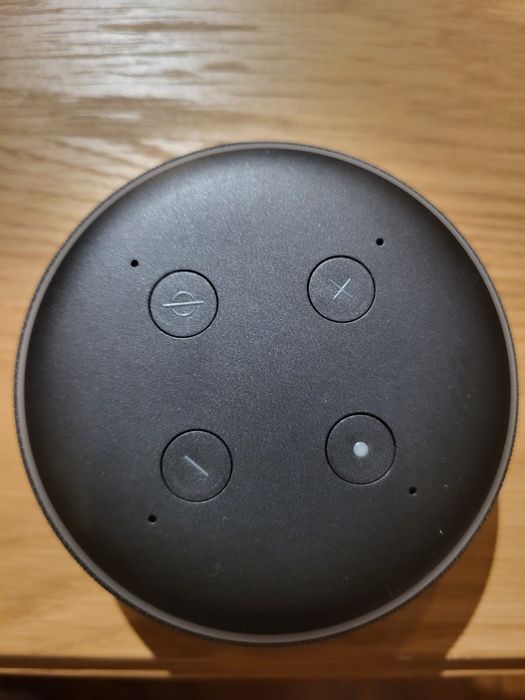 Продавам Amazon Echo Dot (3rd Generation)